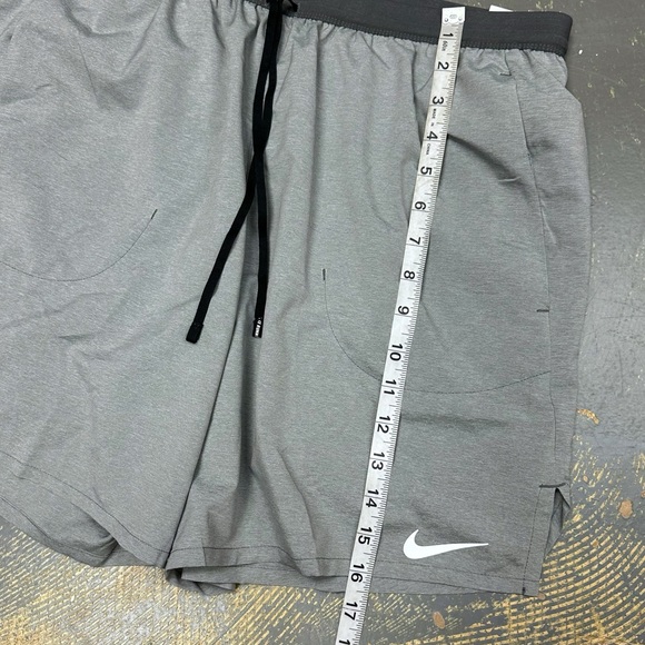 Nike Flex Stride 7” 2 N 1 Running Compression Shorts CJ5471-068 XL Heather Grey - Picture 11 of 14